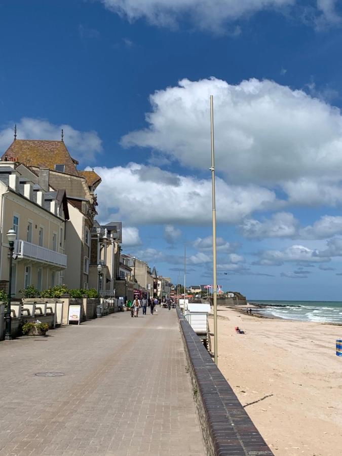 Saint-Aubin-Sur-Mer: Bel Appartement Traversant Екстер'єр фото
