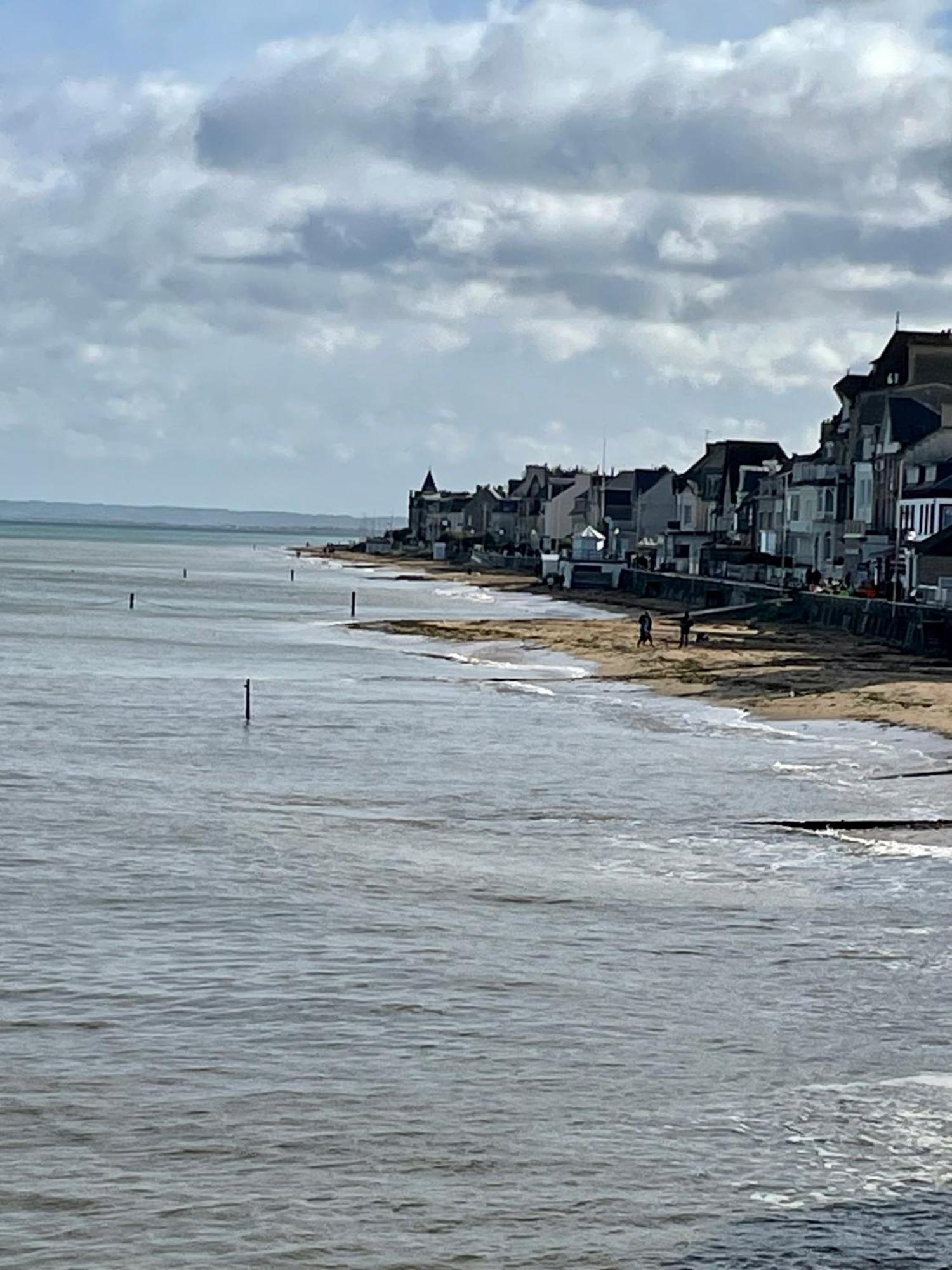 Saint-Aubin-Sur-Mer: Bel Appartement Traversant Екстер'єр фото